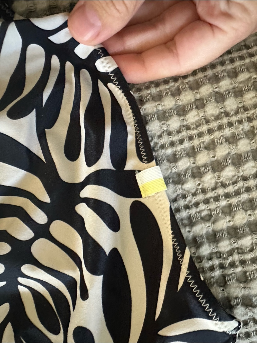 Summersalt Side stroke in black and cream - Picture 3 of 5